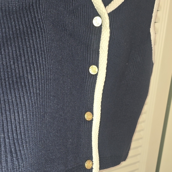 Abercrombie & Fitch Navy Blue Vest with White Trim - Picture 8 of 11